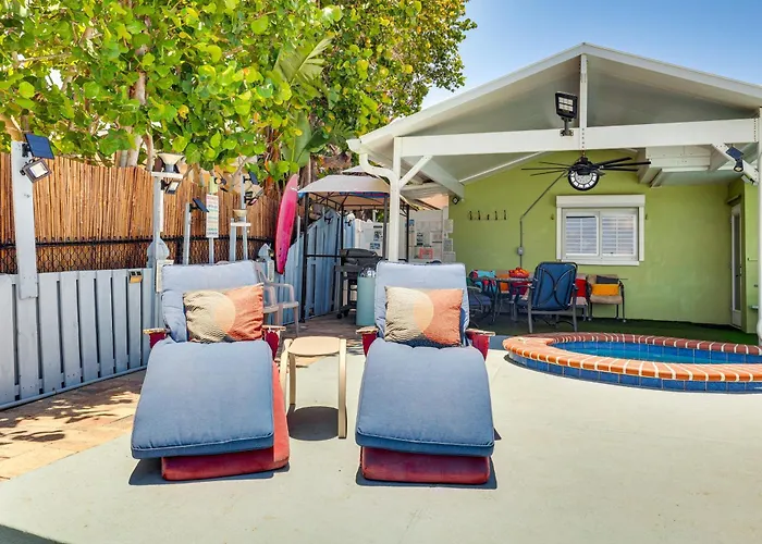 Waterfront Getaway W/ Pool & Dock - Walk To Beach! * Clearwater Beach